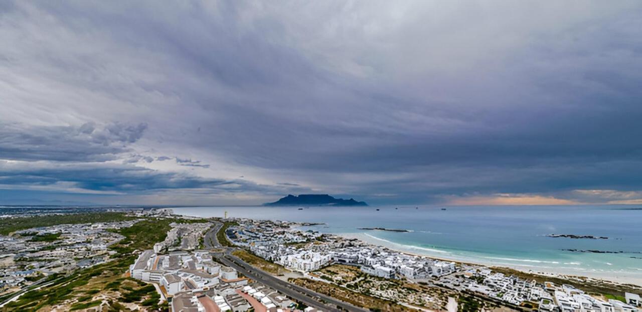 Beachfront Penthouse With Ocean & Table Mountain Views, 18 Dolphin Ridge Cidade Do Cabo